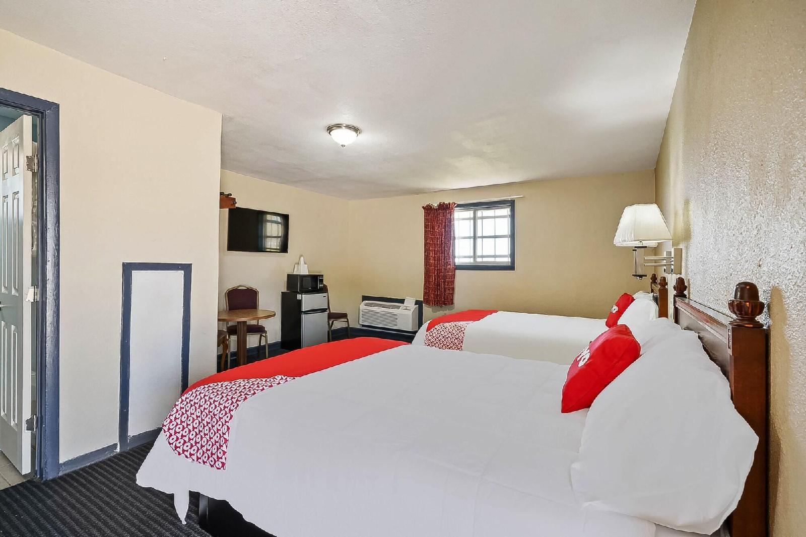 Hotel Luling TX Downtown I-10/US-90 by OYO Rooms