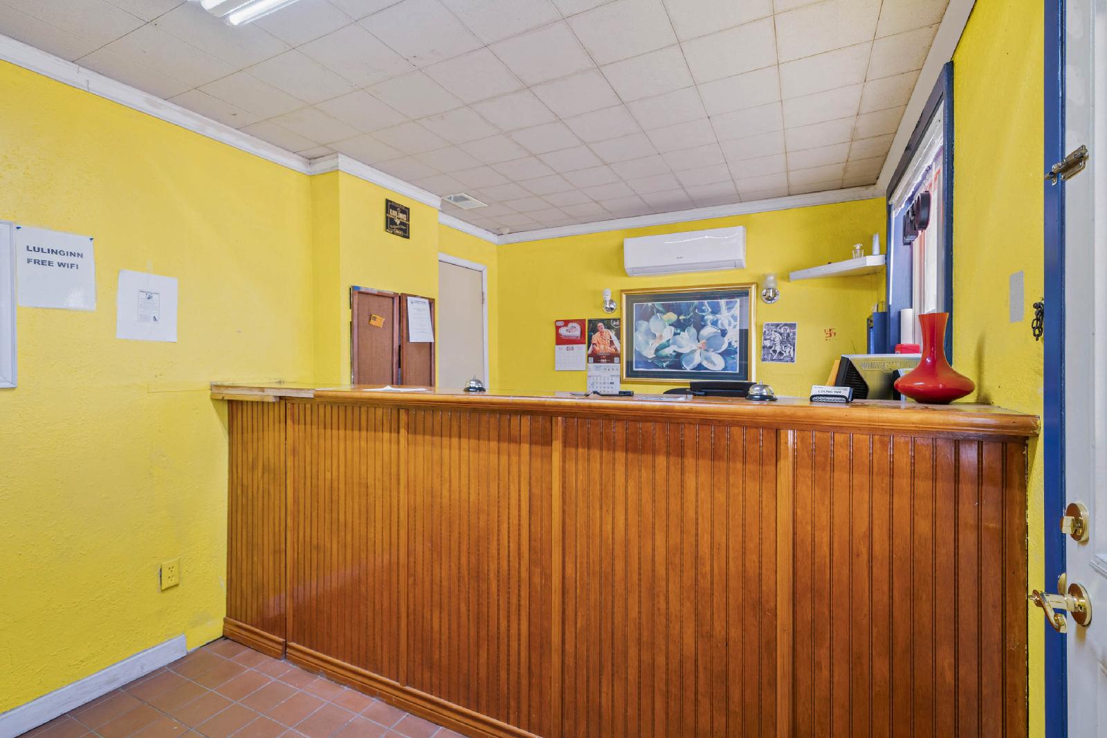 Hotel Luling TX Downtown I-10/US-90 by OYO Rooms