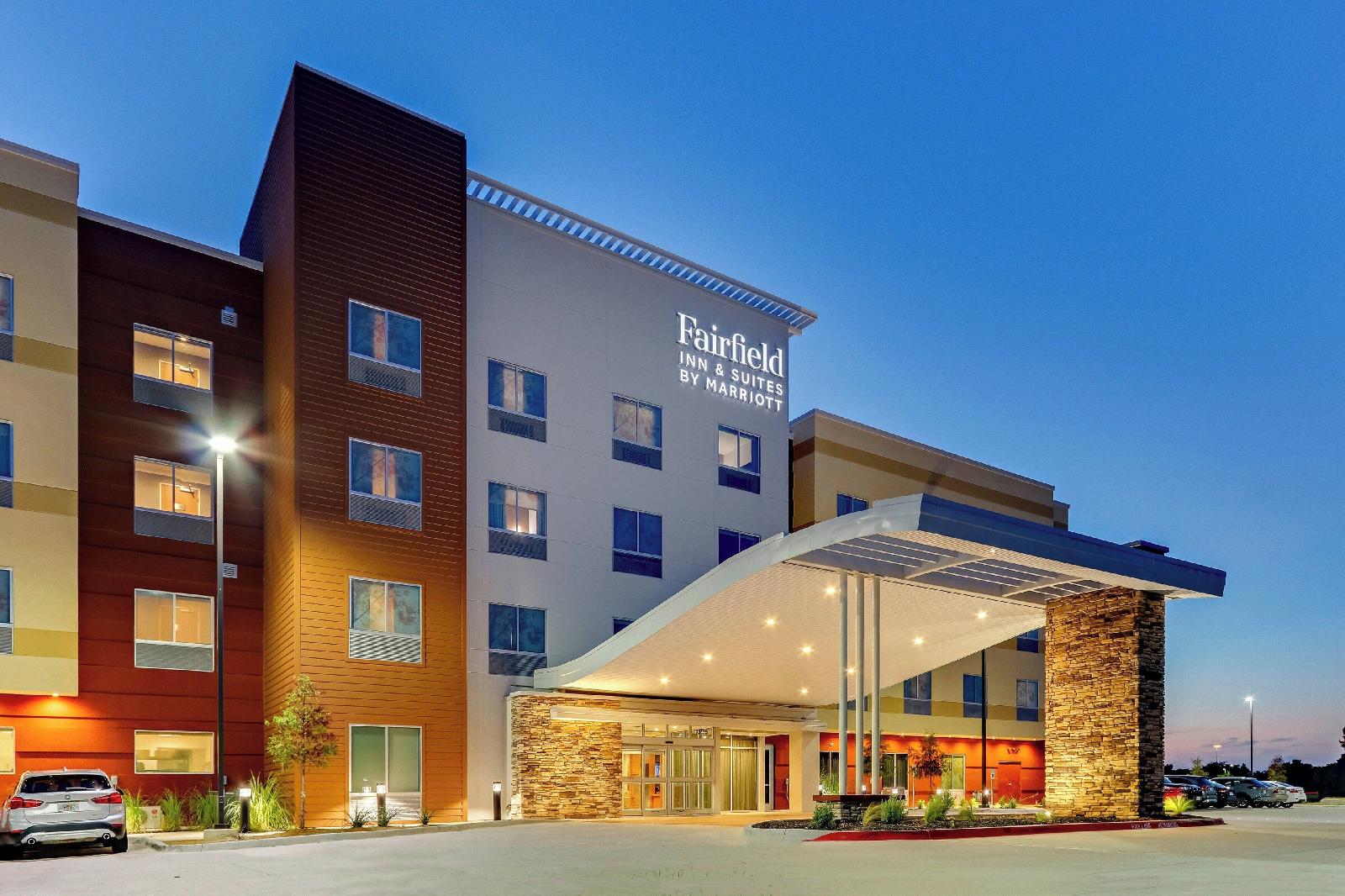 Fairfield Inn & Suites Dallas Love Field