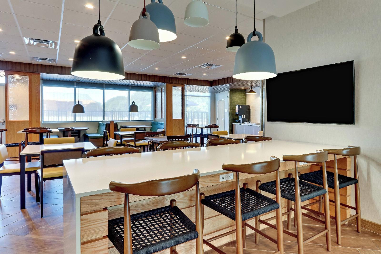 Fairfield Inn & Suites Dallas Love Field