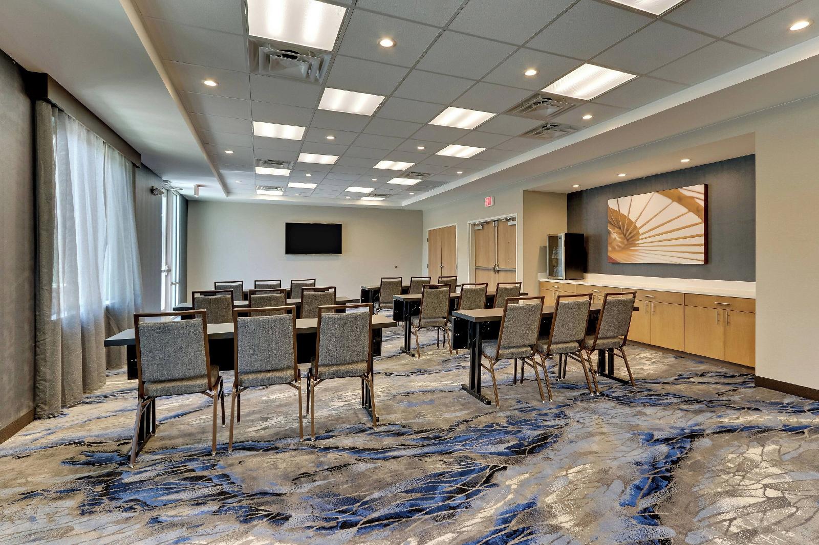 Fairfield Inn & Suites Dallas Love Field