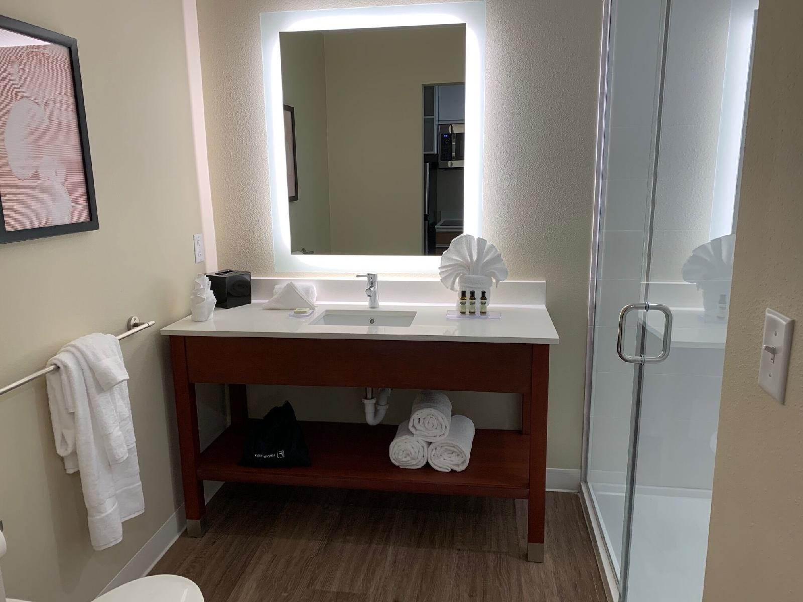 Hawthorn Suites by Wyndham Monahans