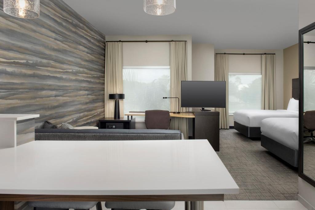 Residence Inn by Marriott Doral Mall Area
