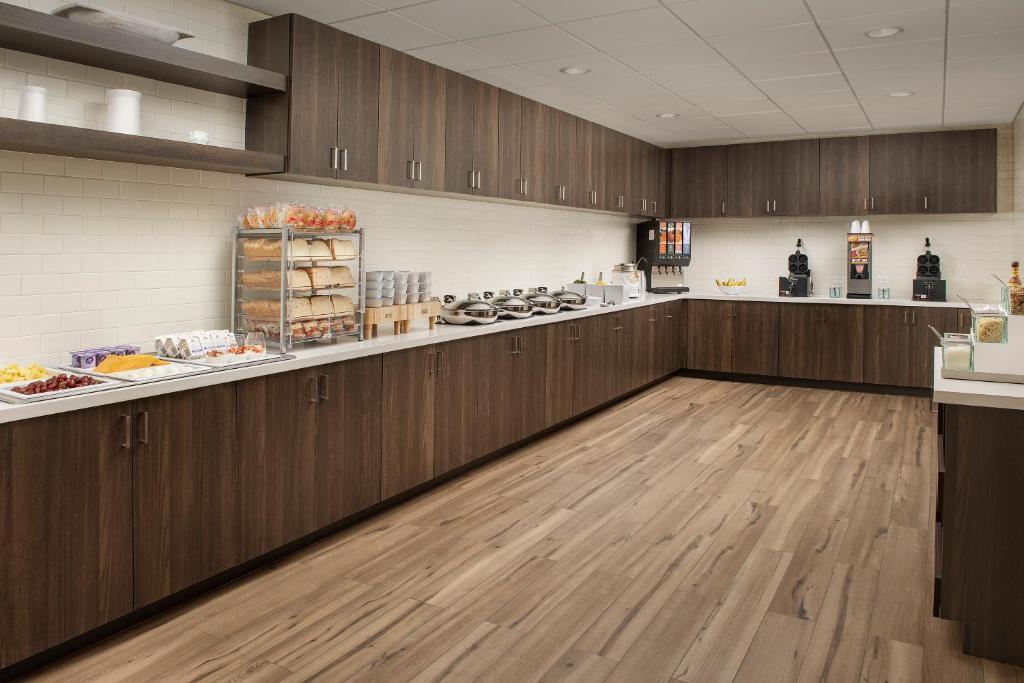 Residence Inn by Marriott Doral Mall Area