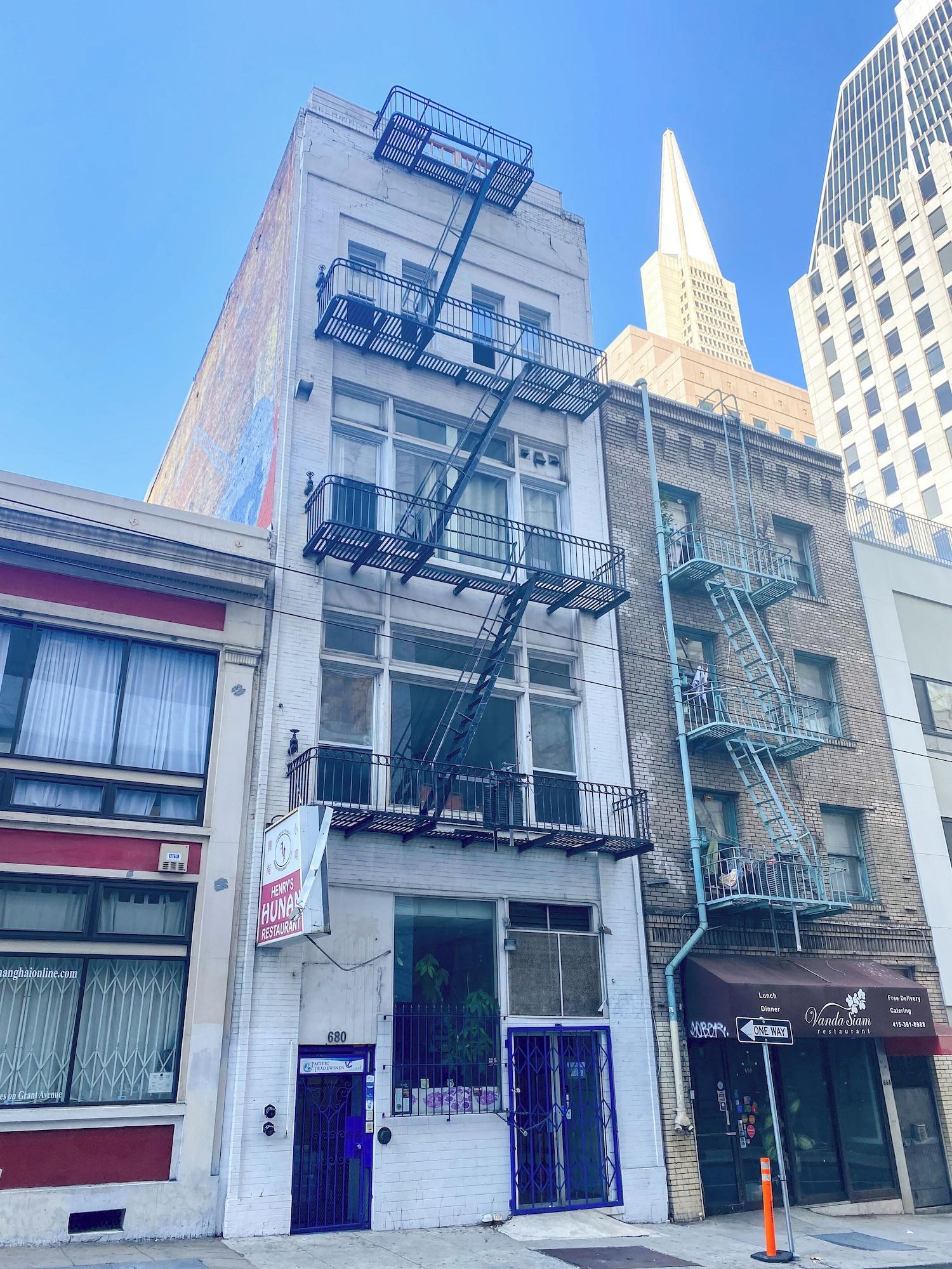 Pacific Tradewinds Hostel