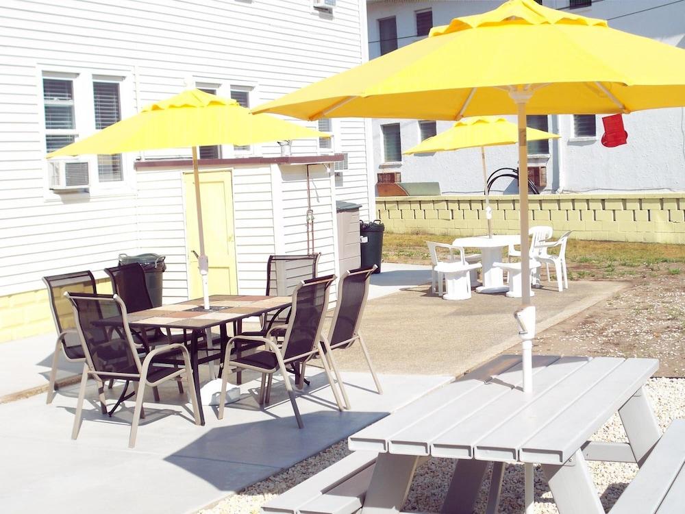 Buttercup Suites