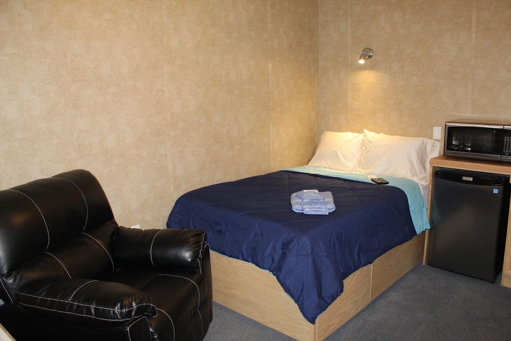 Target Hospitality-Carlsbad Lodge