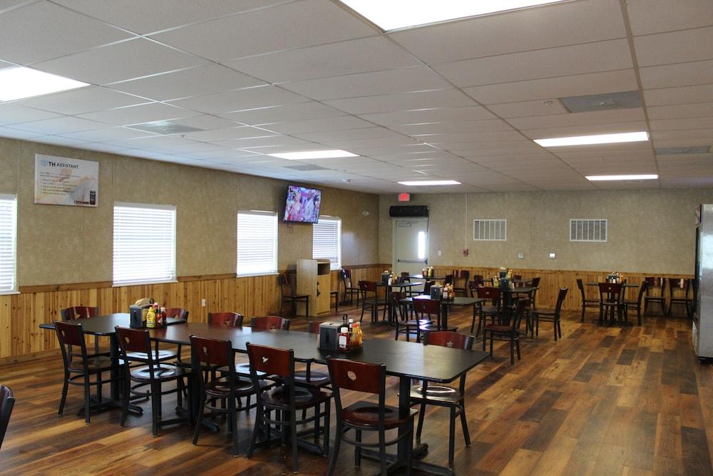Target Hospitality-Carlsbad Lodge