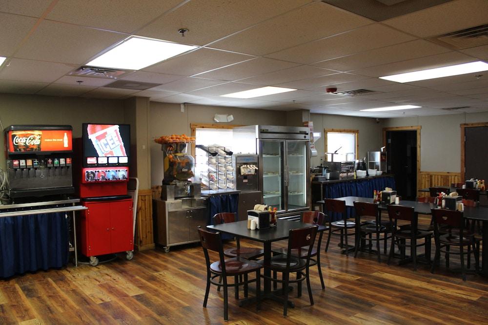Target Hospitality-Carlsbad Lodge