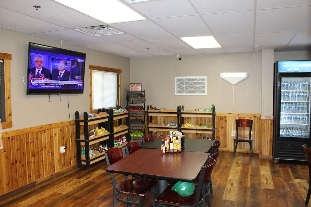 Target Hospitality-Carlsbad Lodge