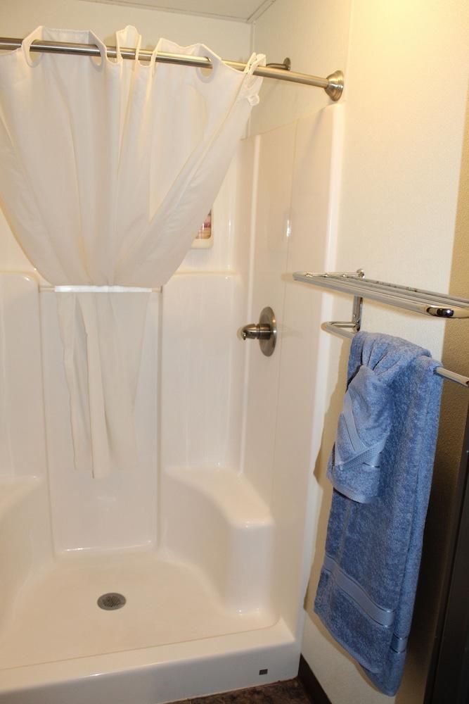 Target Hospitality-Carlsbad Lodge