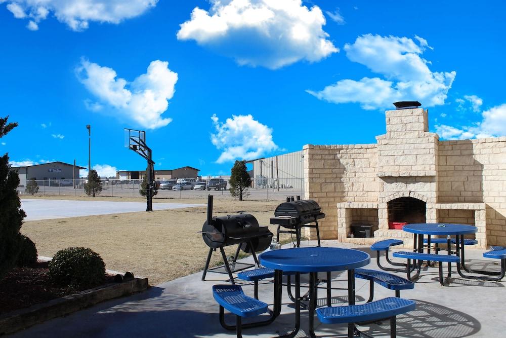Target Hospitality-Carlsbad Lodge