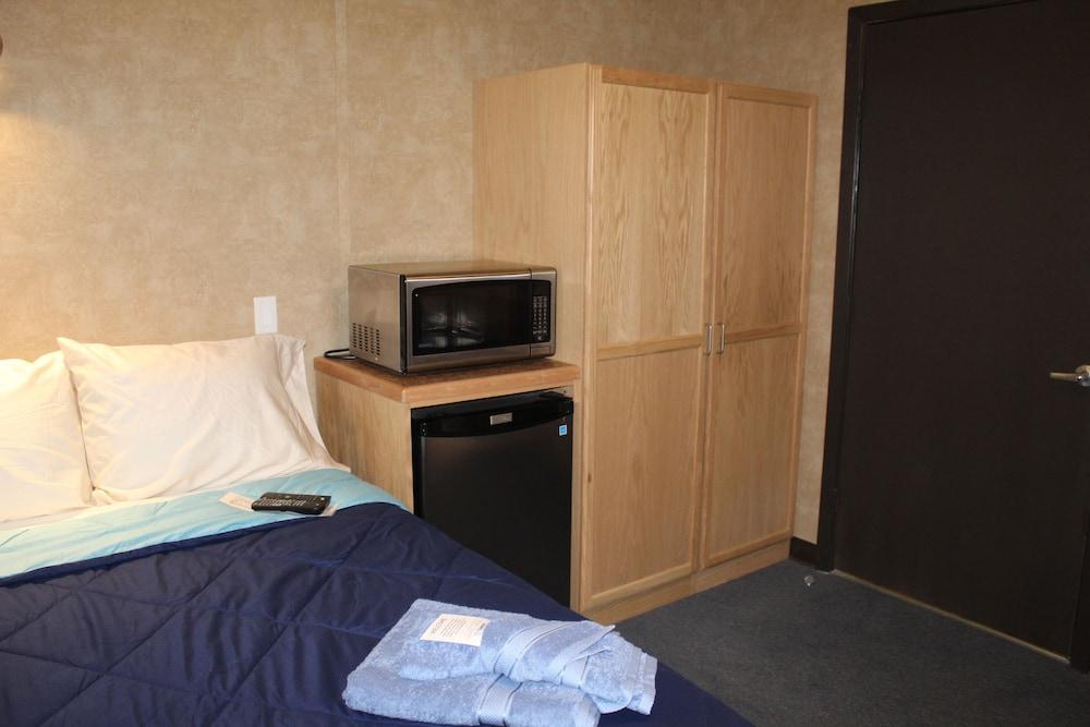 Target Hospitality-Carlsbad Lodge