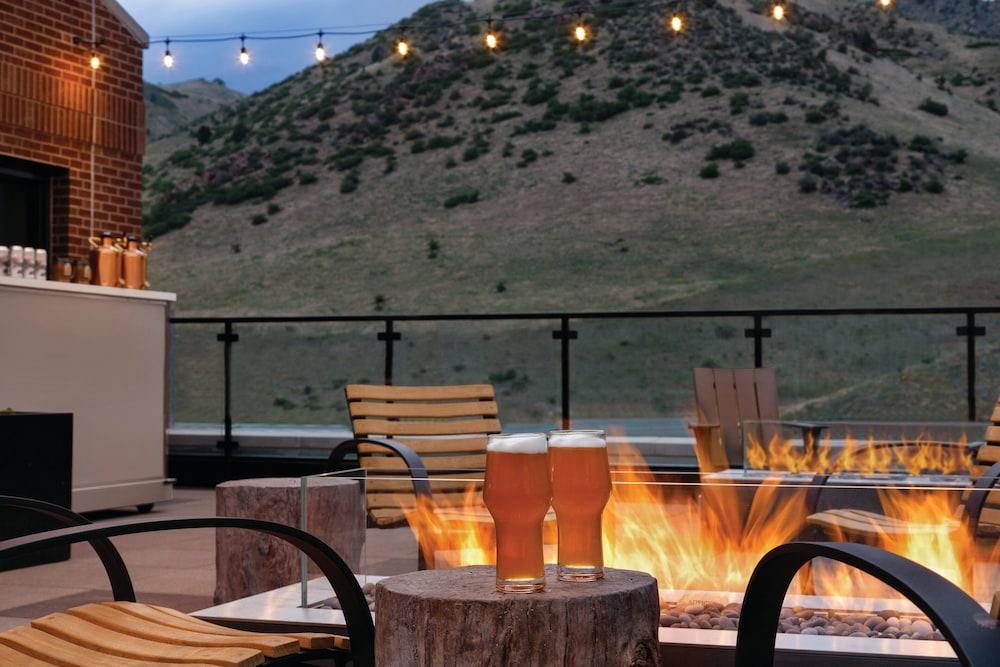 Eddy Taproom And Hotel