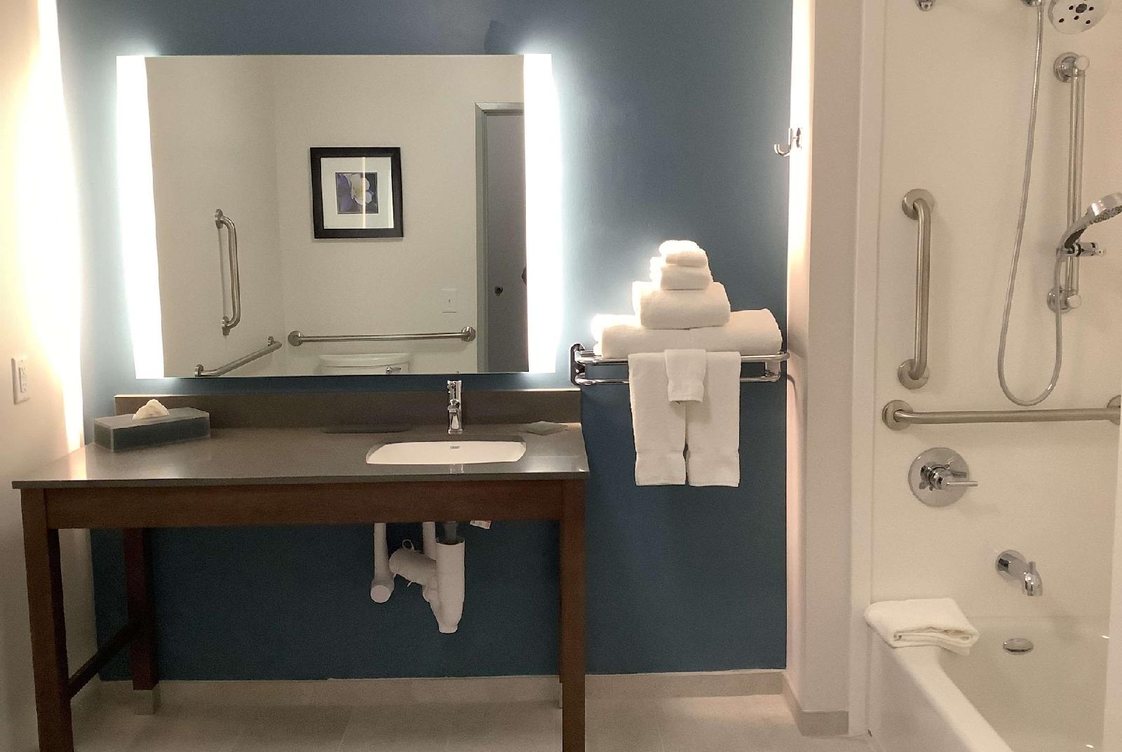 La Quinta Inn & Suites by Wyndham Littleton
