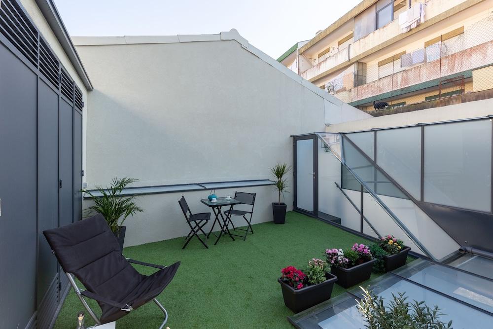 Serra Do Pilar Porto Suites