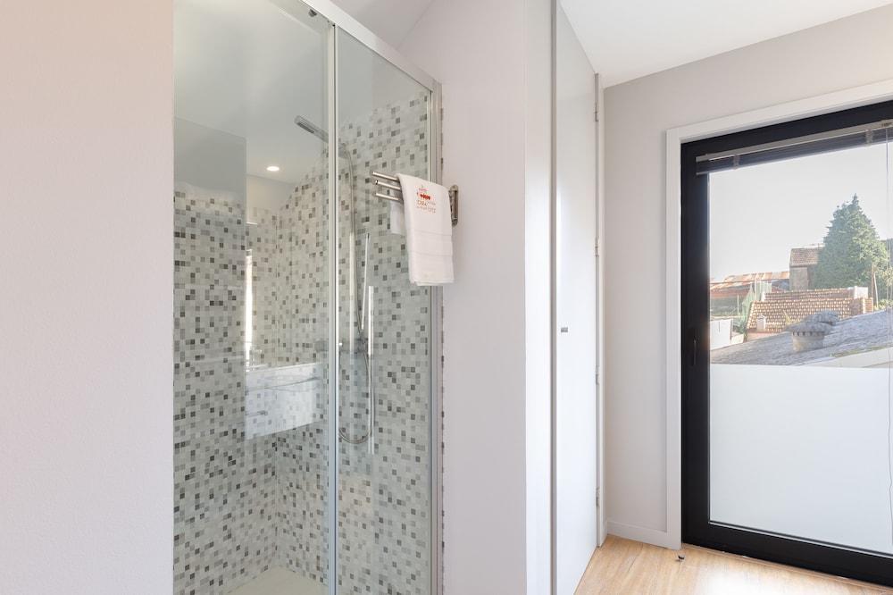 Serra Do Pilar Porto Suites