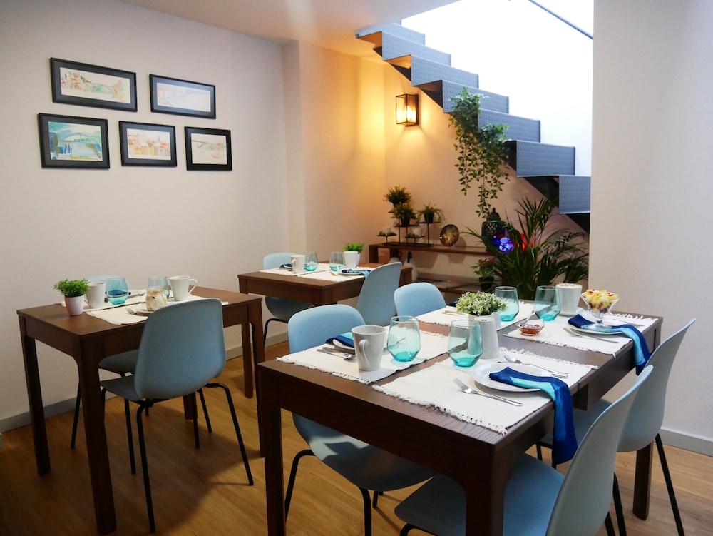 Serra Do Pilar Porto Suites