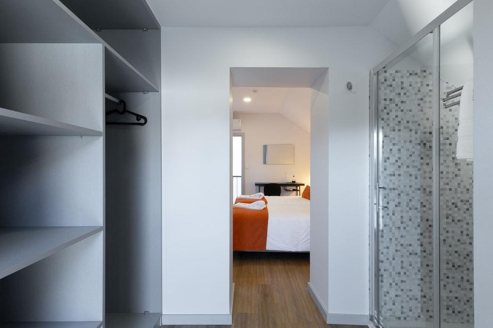 Serra Do Pilar Porto Suites