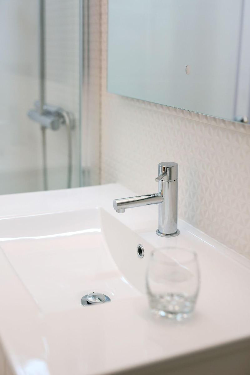 Glass Boutique-Rooms & Suites