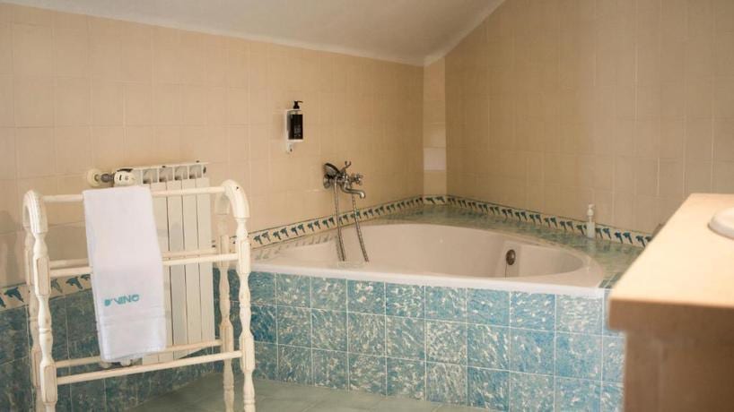 D'Vine Country House