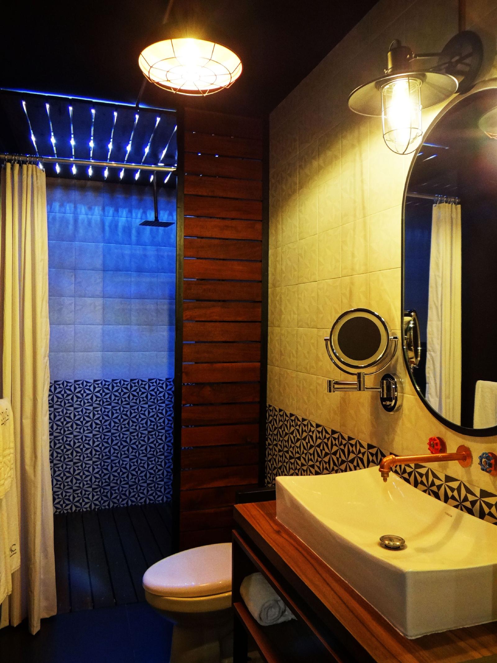 Cadillac Hotel Boutique