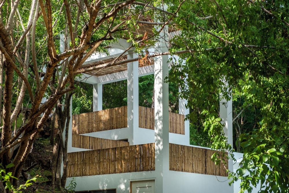 Cocolia Hotel