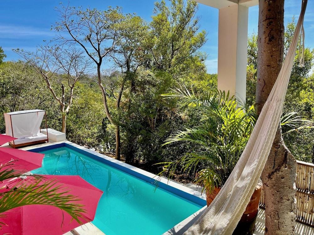 Cocolia Hotel