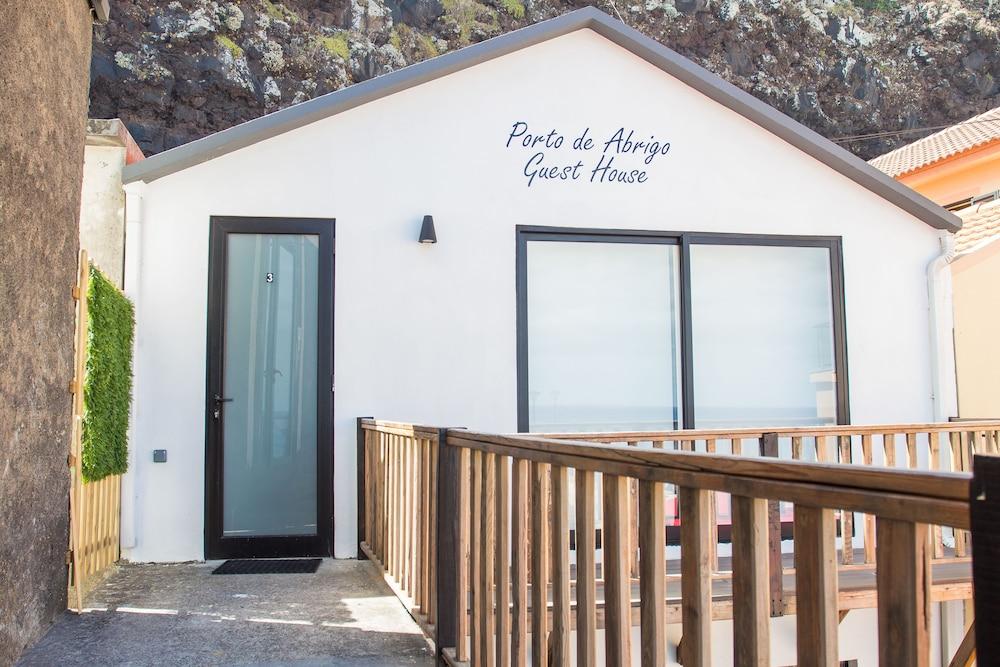 Porto De Abrigo Guest House