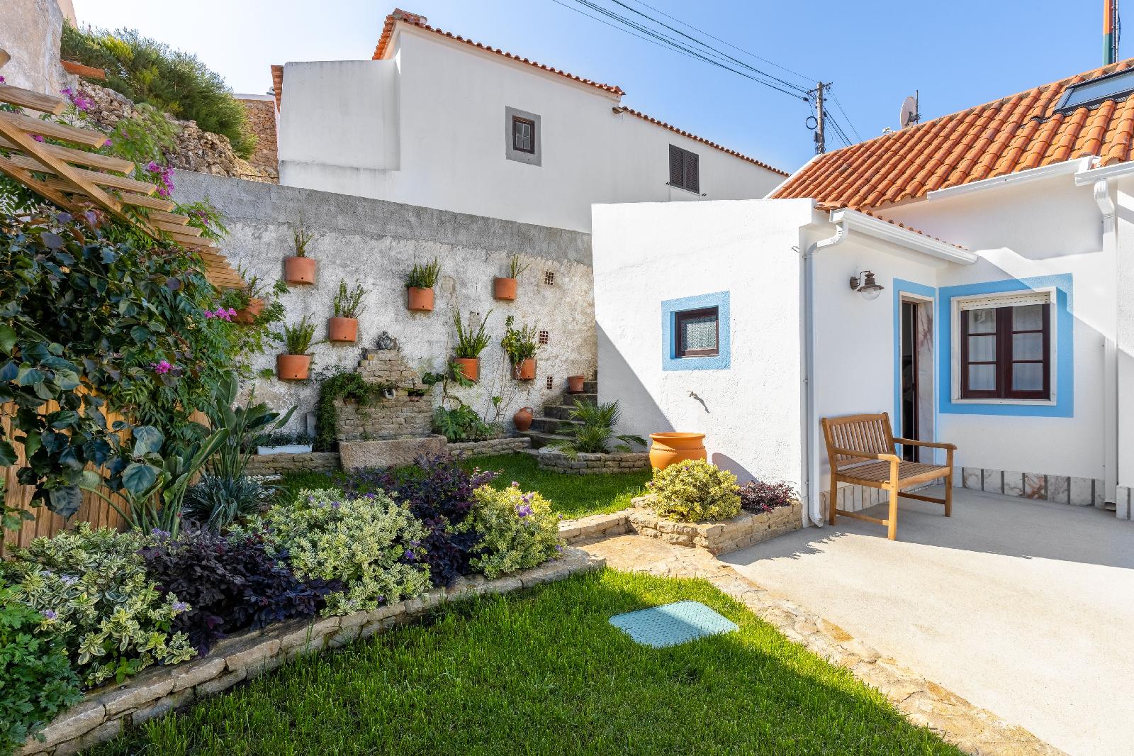 Carvoeira Surf & Family Villa
