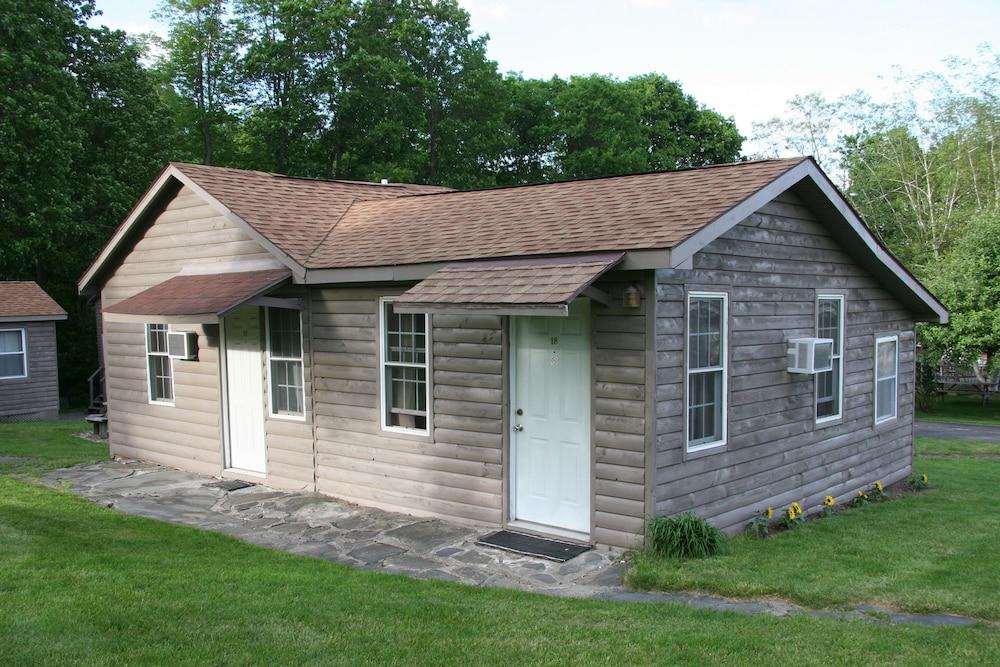Lakeside Resort