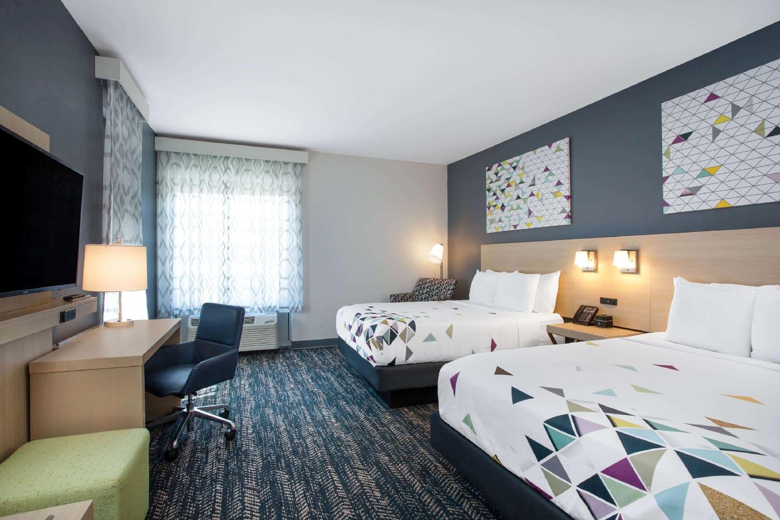 La Quinta Inn & Suites by Wyndham Manassas VA-Dulles Airport