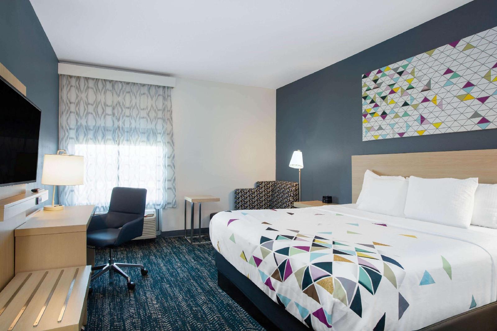 La Quinta Inn & Suites by Wyndham Manassas VA-Dulles Airport