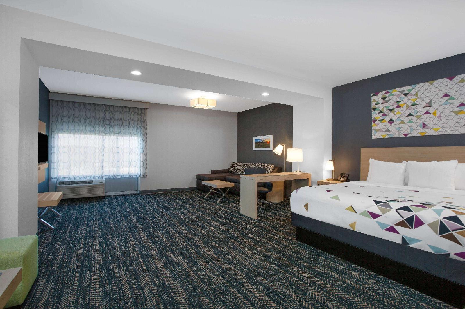 La Quinta Inn & Suites by Wyndham Manassas VA-Dulles Airport