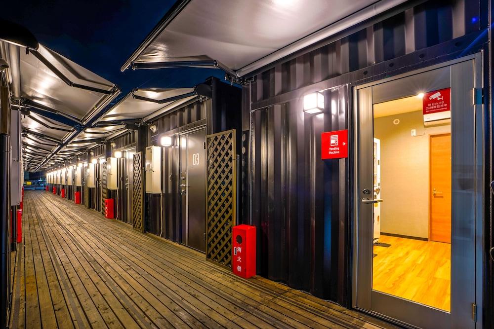 Hotel R9 The Yard Kanumasakae