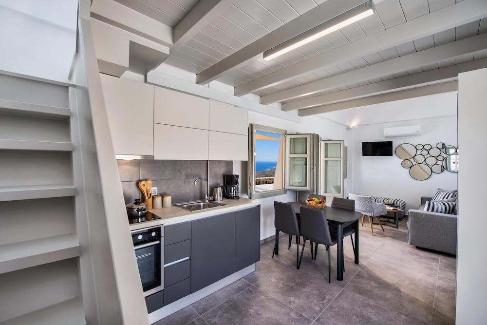 Theano Apartment