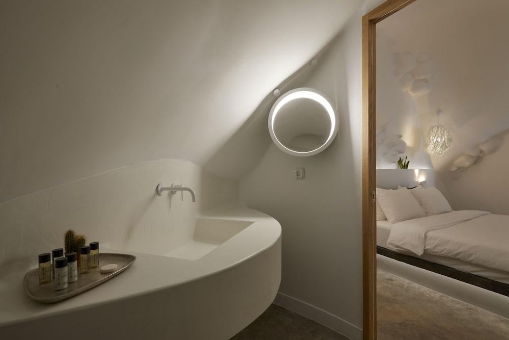 Theano Apartment