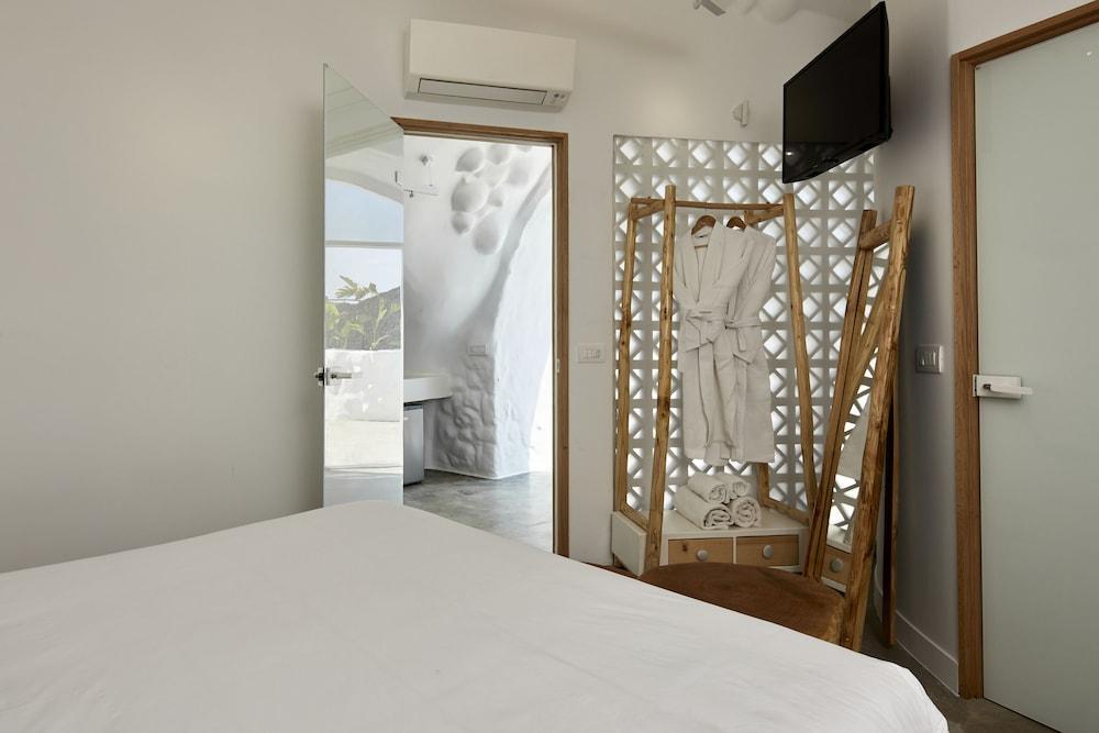 Theano Apartment