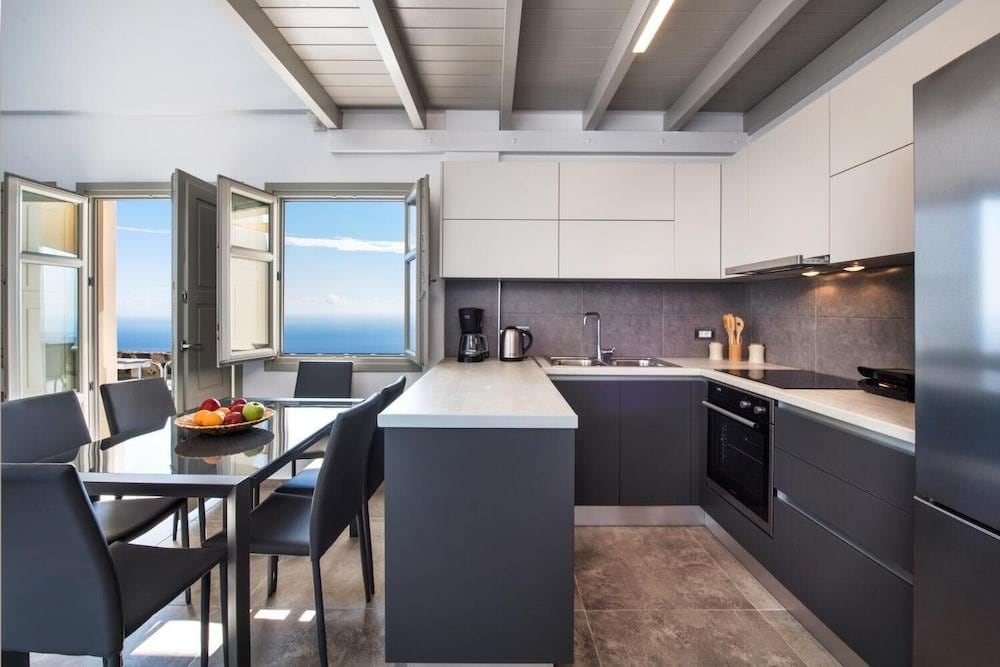 Theano Apartment