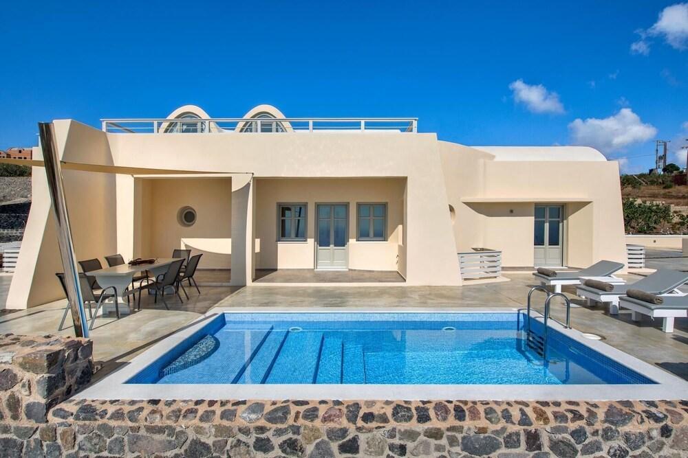 Theano Apartment