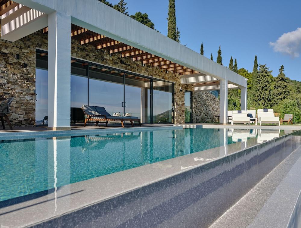 Alkyonides Villas