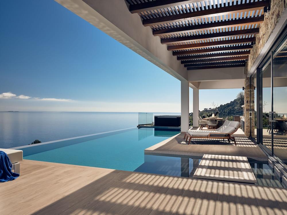 Alkyonides Villas