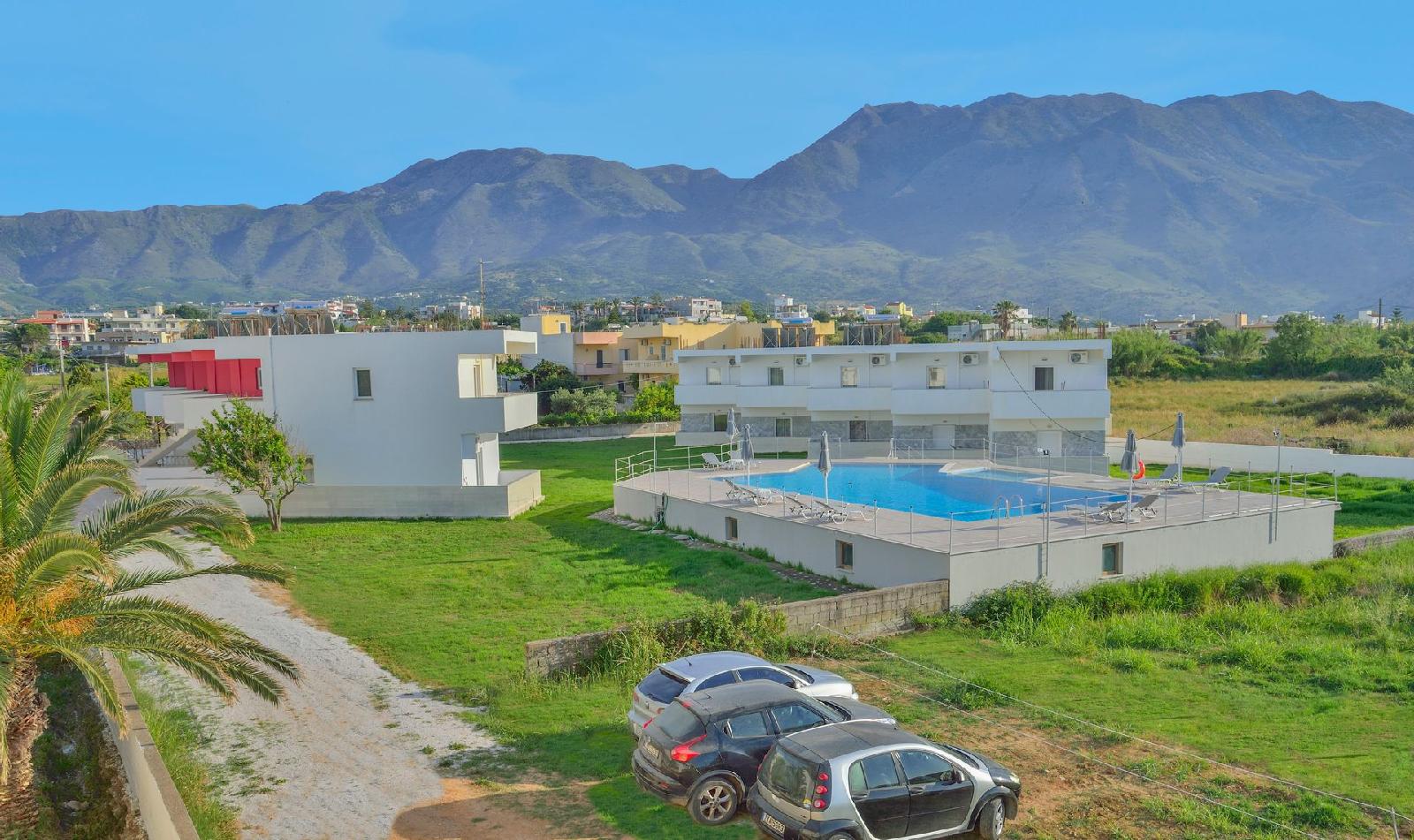 Reina Apartments