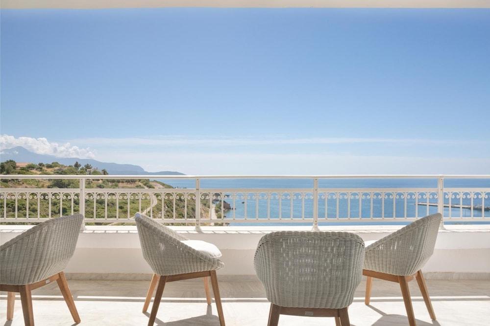 Lithos Hotel