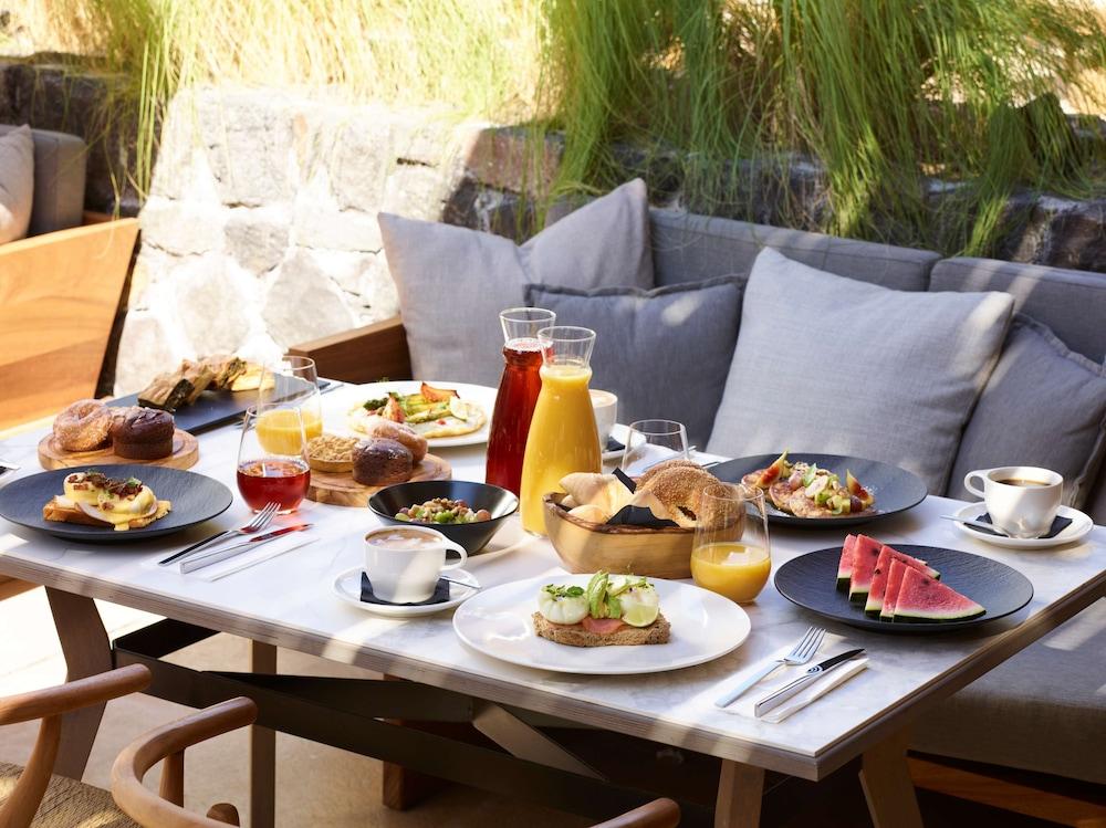 Radisson Blu Zaffron Resort