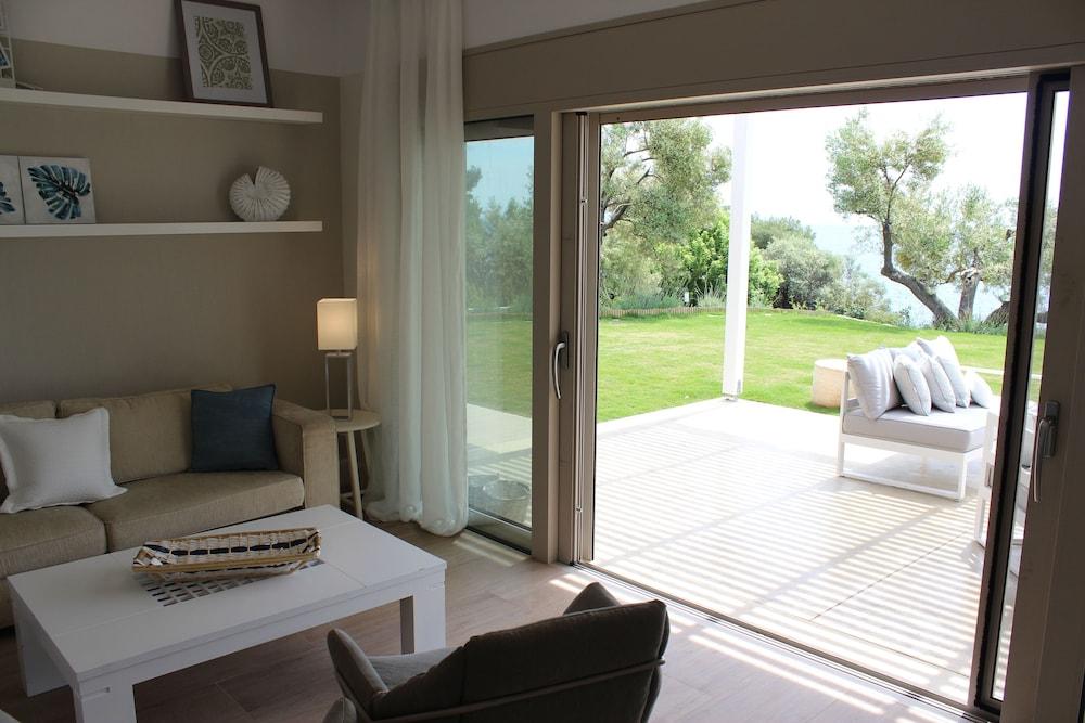 Akti Elia Villas