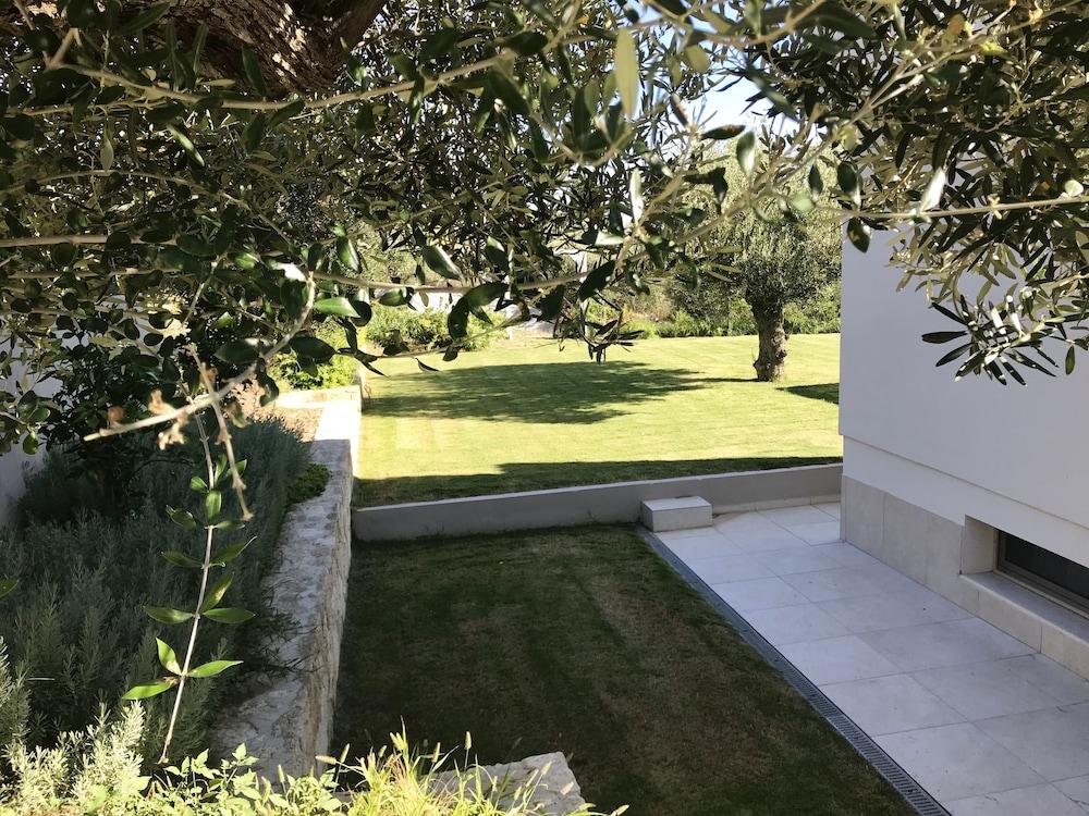 Akti Elia Villas