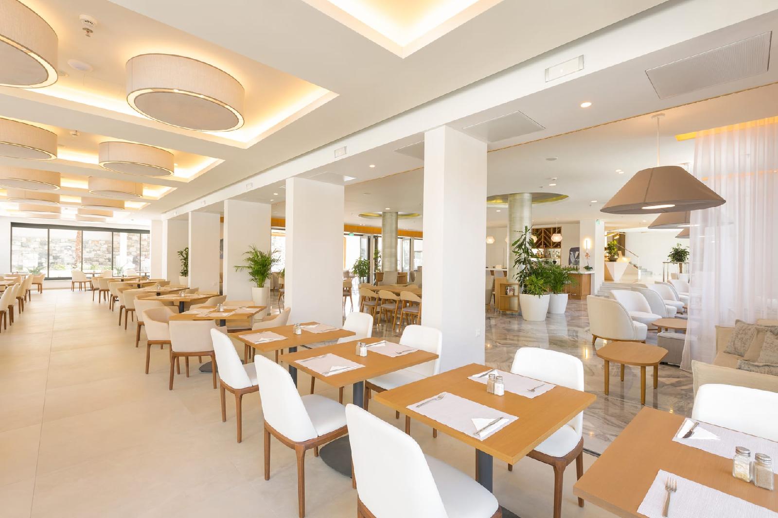 Samian Mare Hotel and Suites