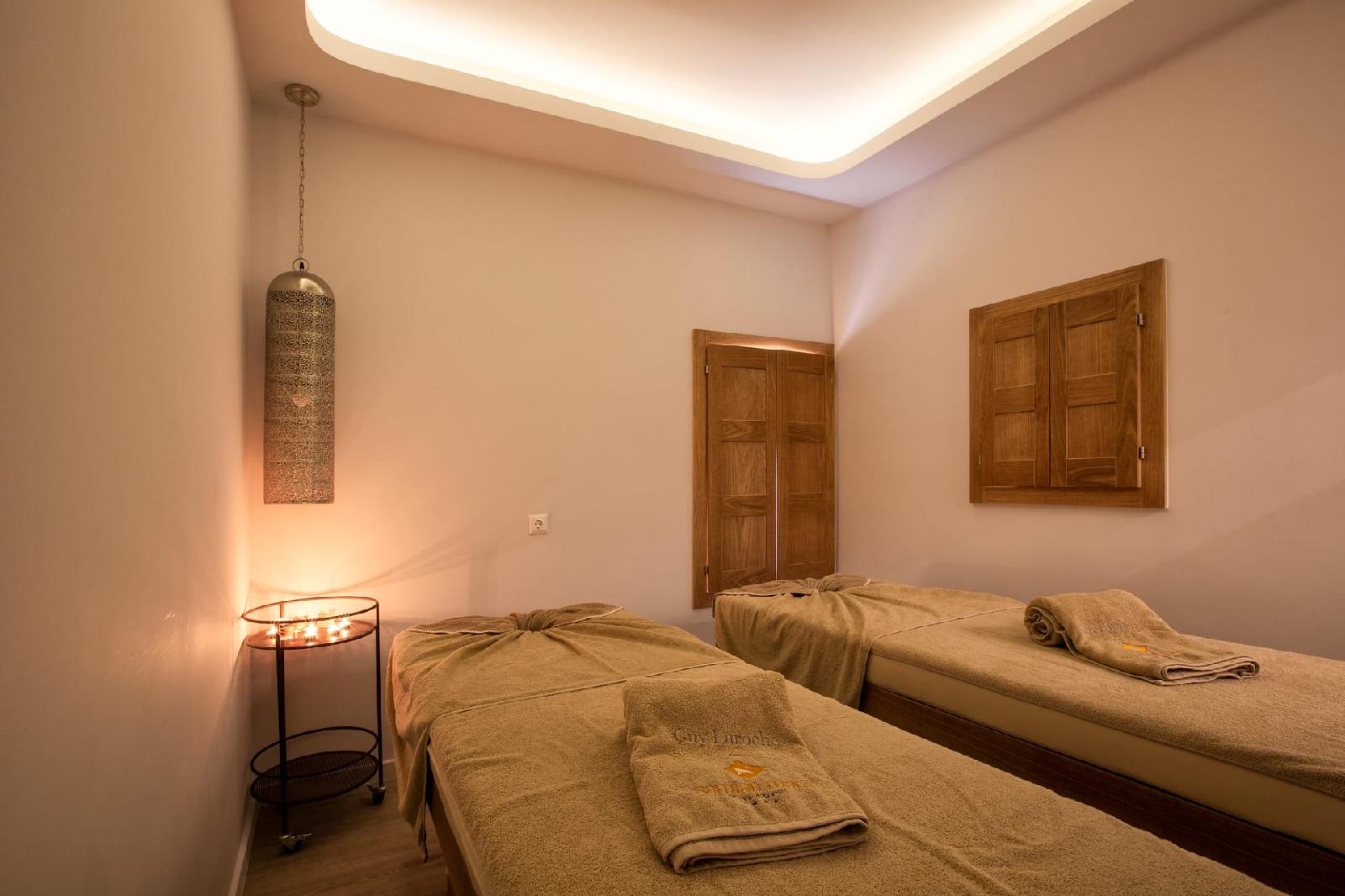 Samian Mare Hotel and Suites