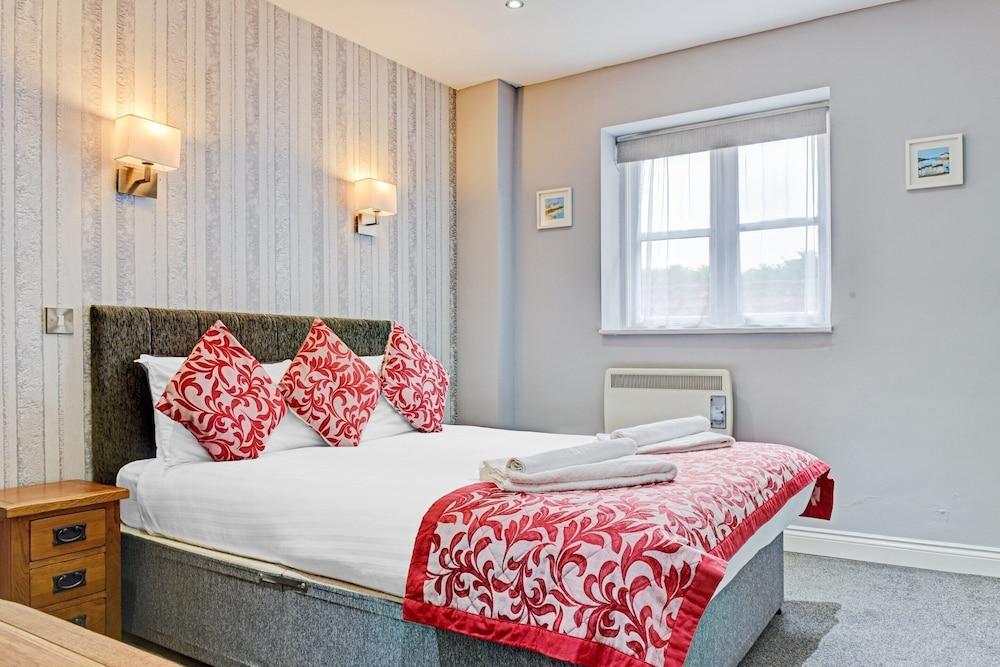 Dovecote Hotel